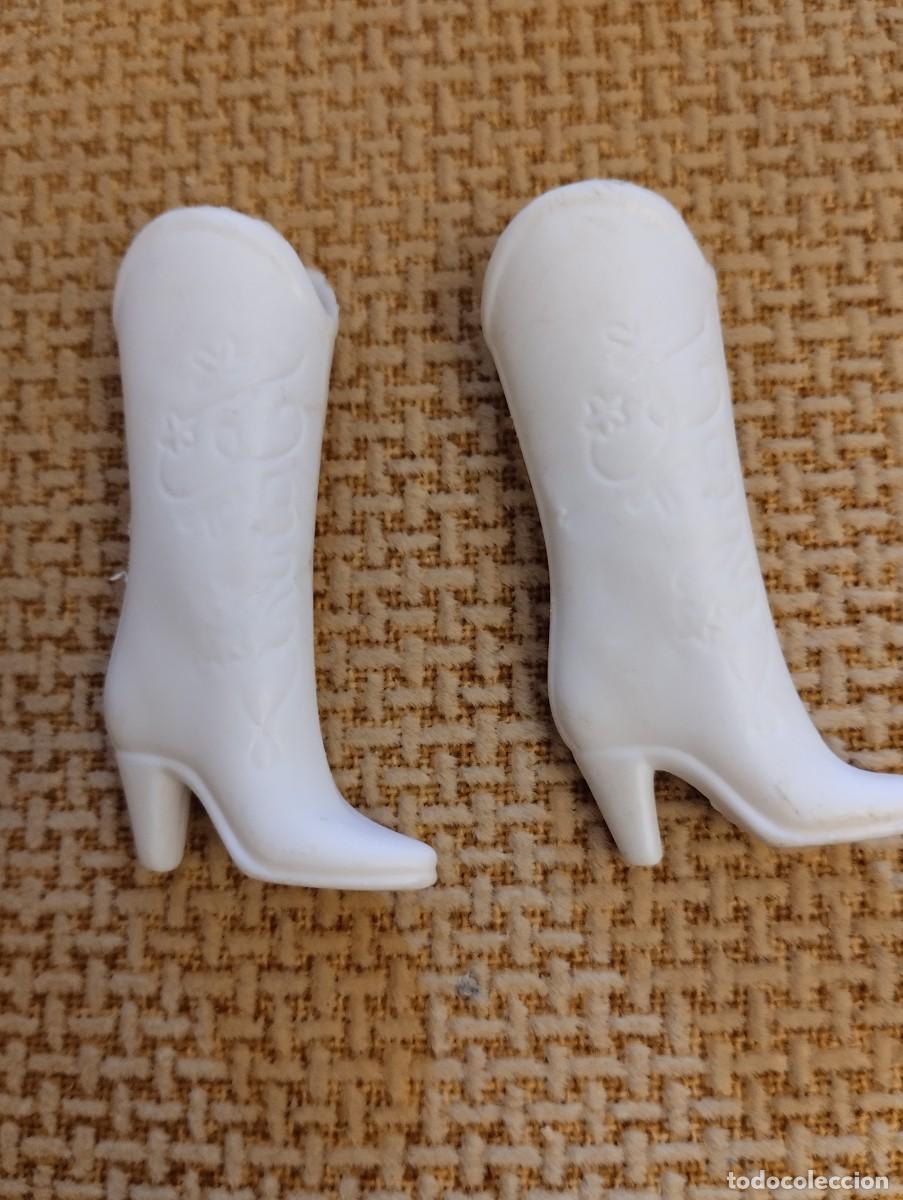 Barbie y Ken: Botas vaqueras blancas Barbie - Foto 2