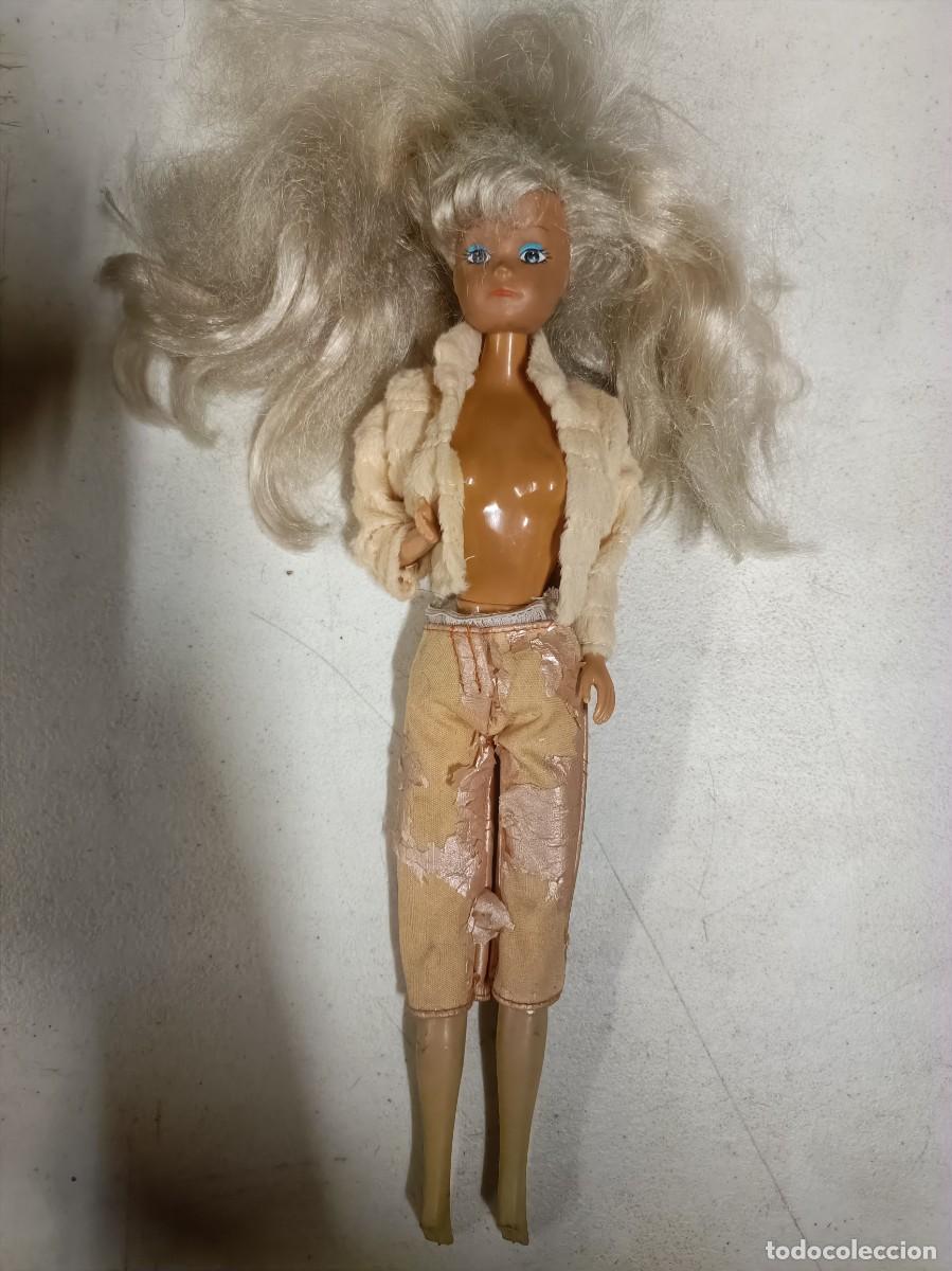 Barbie y Ken: Mu&ntilde;eca tipo barbie antigua - Foto 1