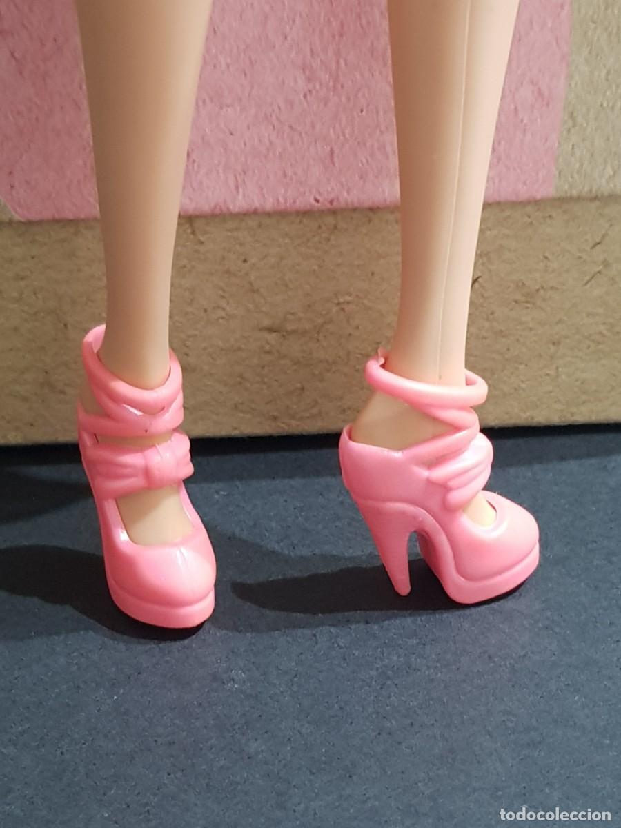 Barbie y Ken: Zapatos validos barbie - Foto 1