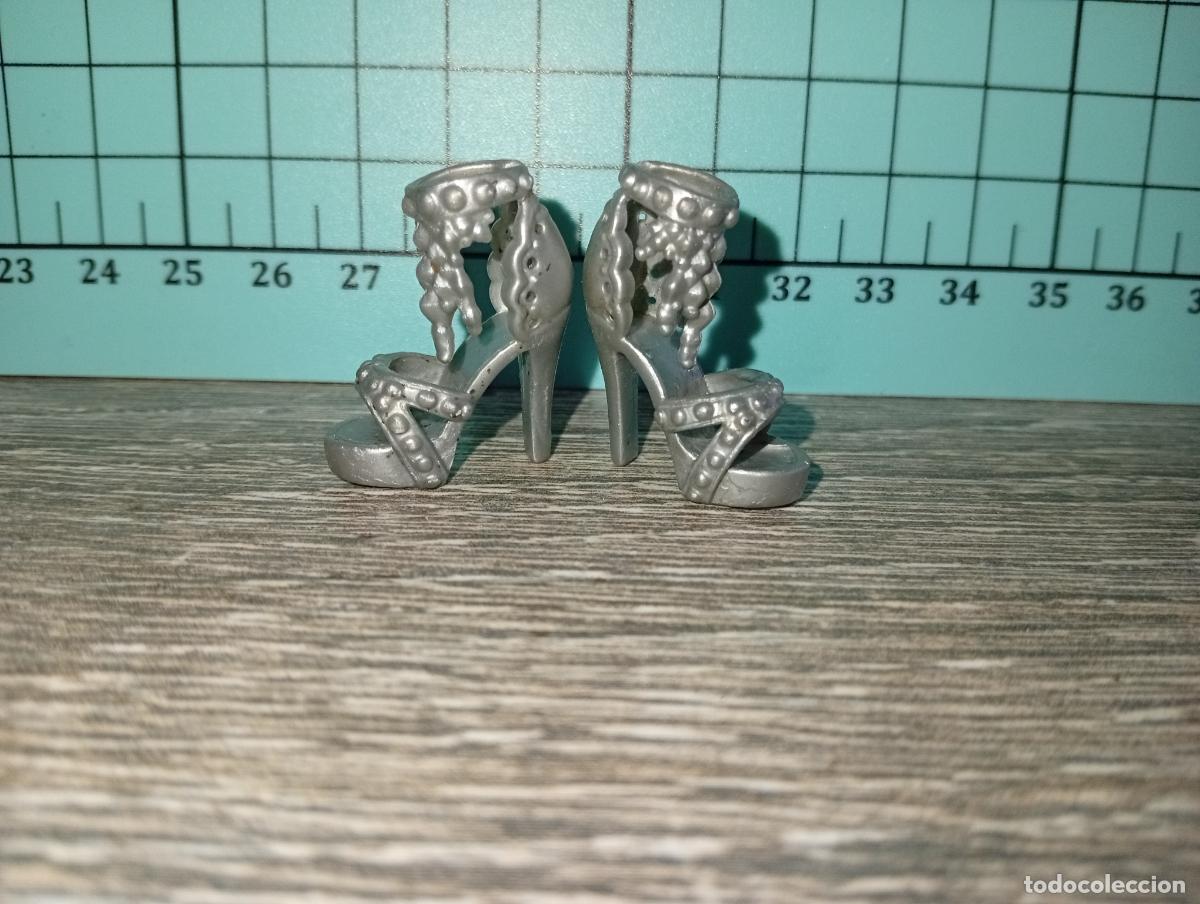 Barbie y Ken: zapatos de mu&ntilde;eca Barbie - Foto 1