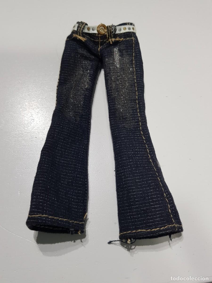 Barbie y Ken: Pantalones vaqueros mu&ntilde;eca bratz - Foto 1