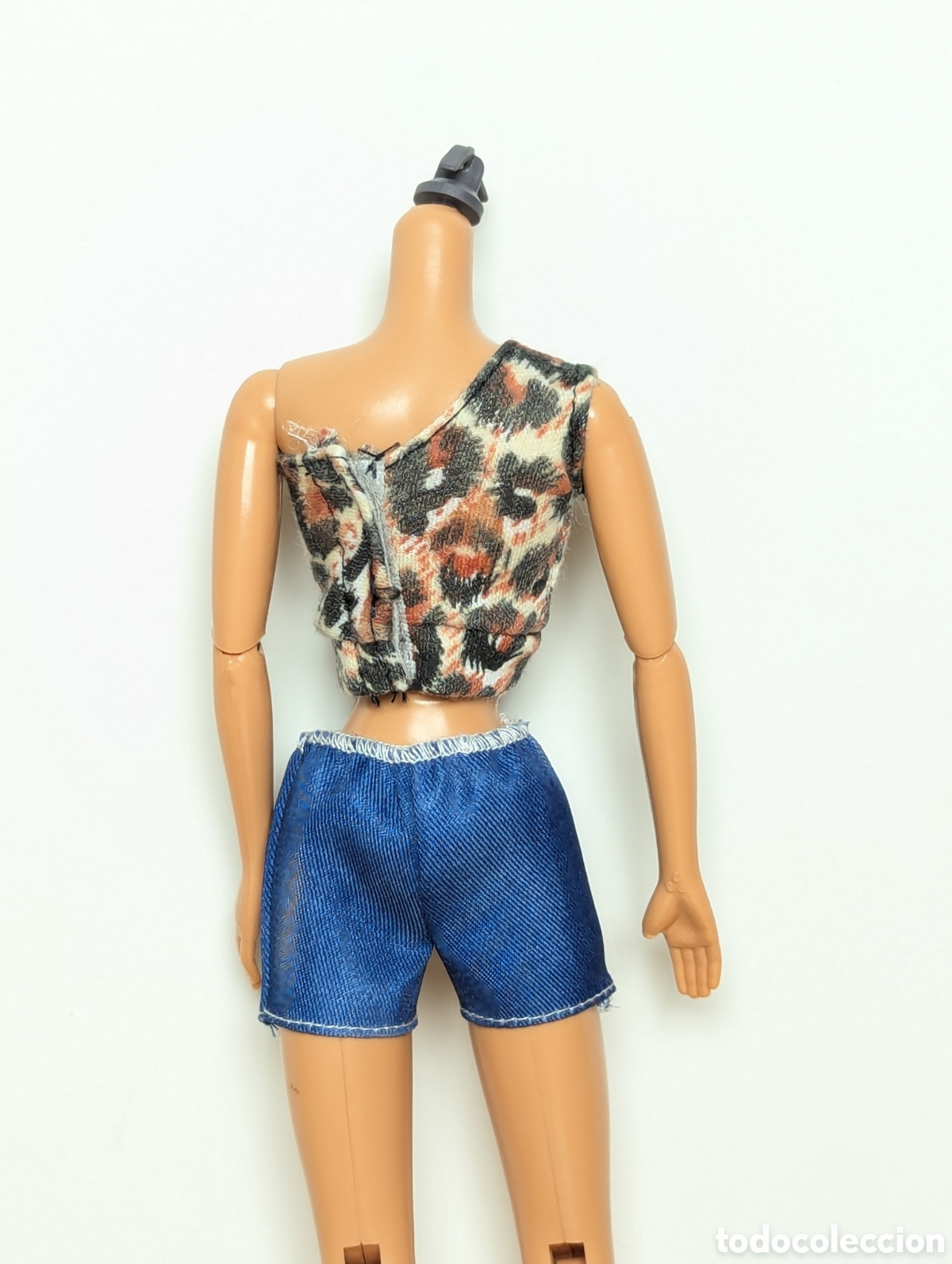 Barbie y Ken: Outfit ropa mu&ntilde;eca barbie - Foto 2