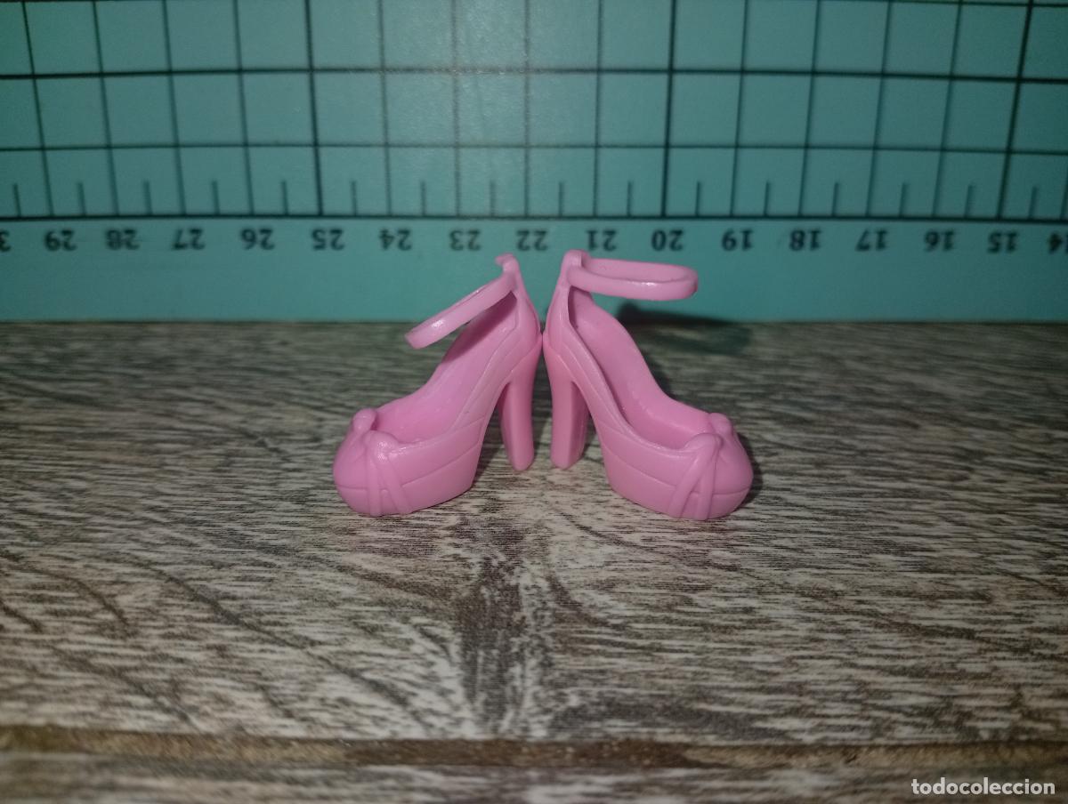 Barbie y Ken: Zapatos de mu&ntilde;eca Barbie - Foto 1