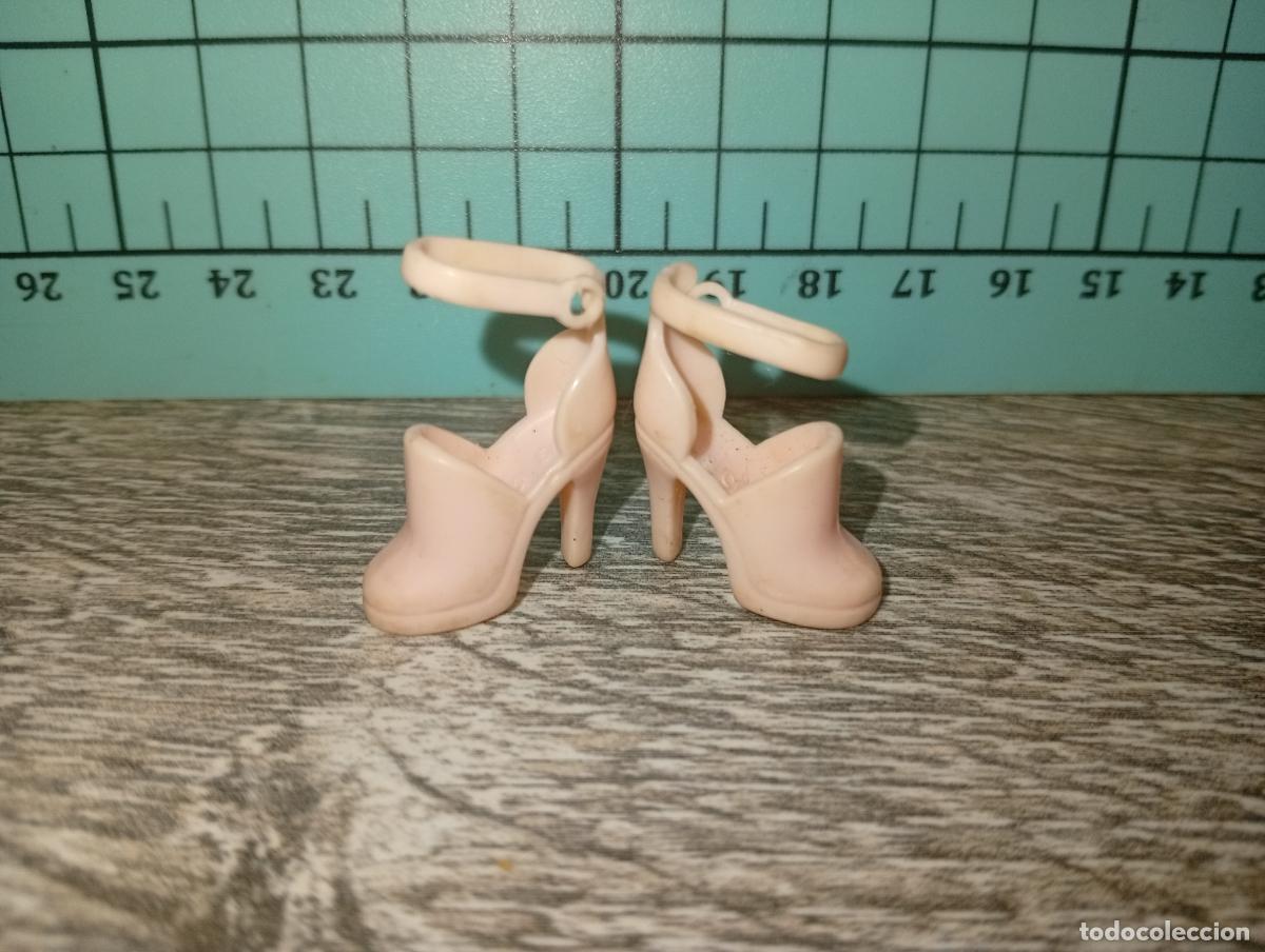 Barbie y Ken: Zapatos de mu&ntilde;eca Barbie - Foto 1