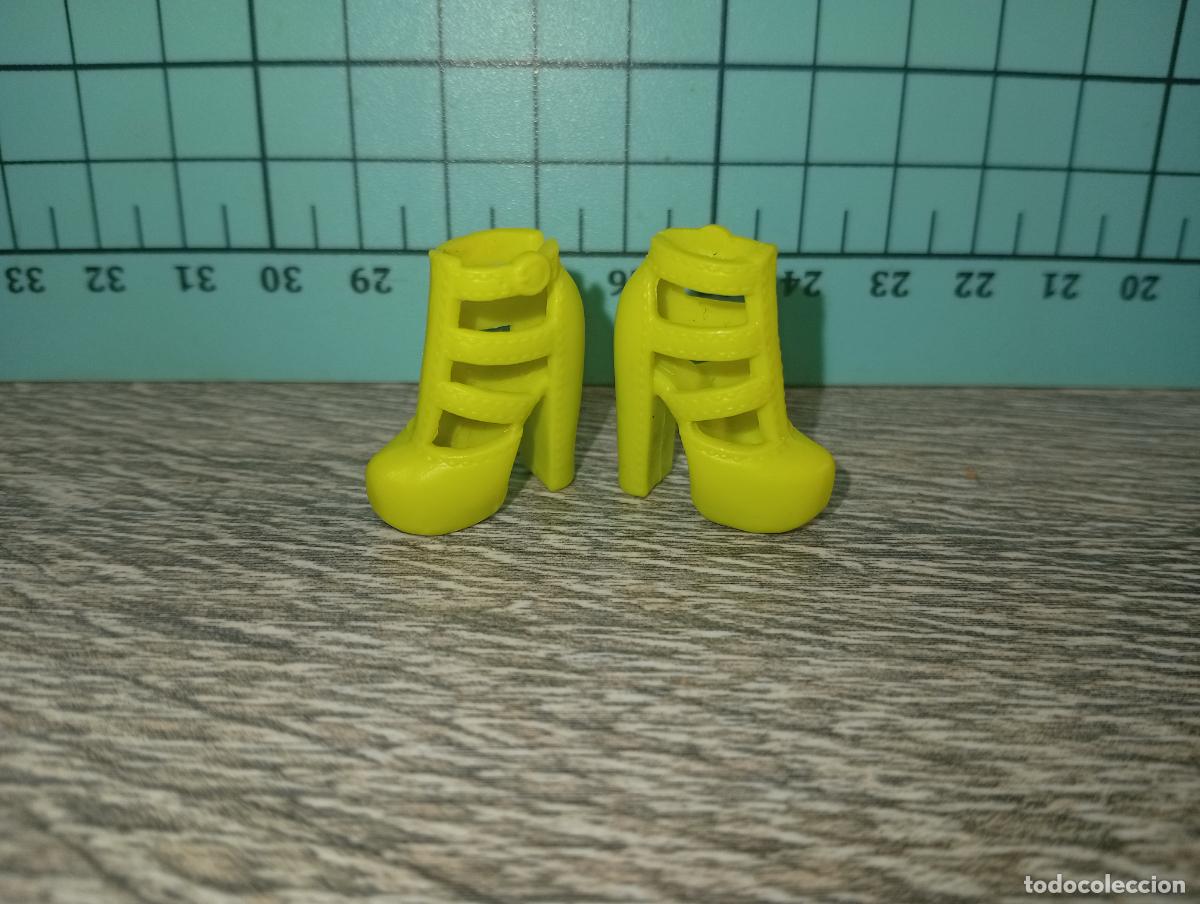 Barbie y Ken: Zapatos de mu&ntilde;eca Barbie - Foto 1