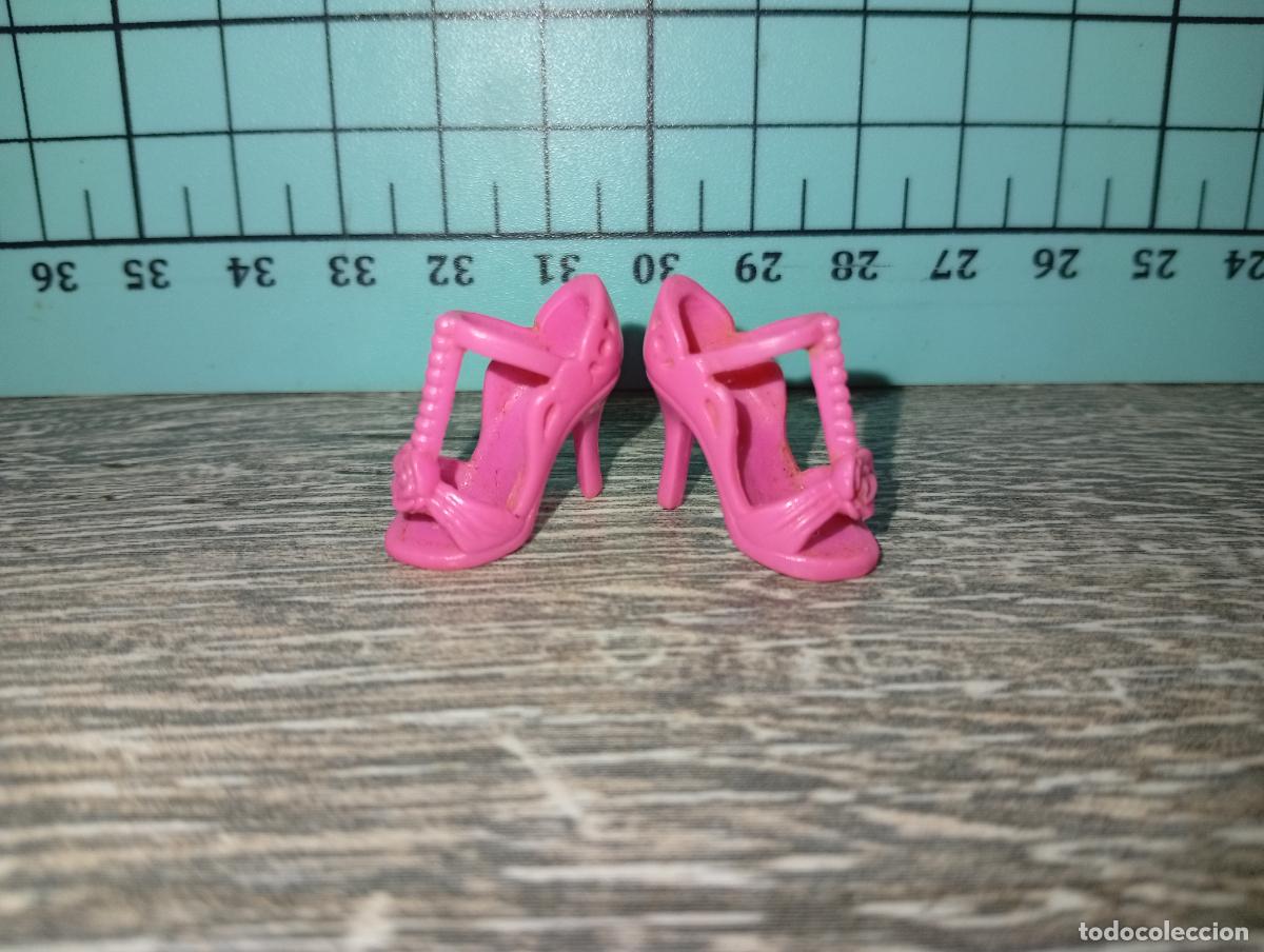 Barbie y Ken: Zapatos de mu&ntilde;eca Barbie - Foto 1