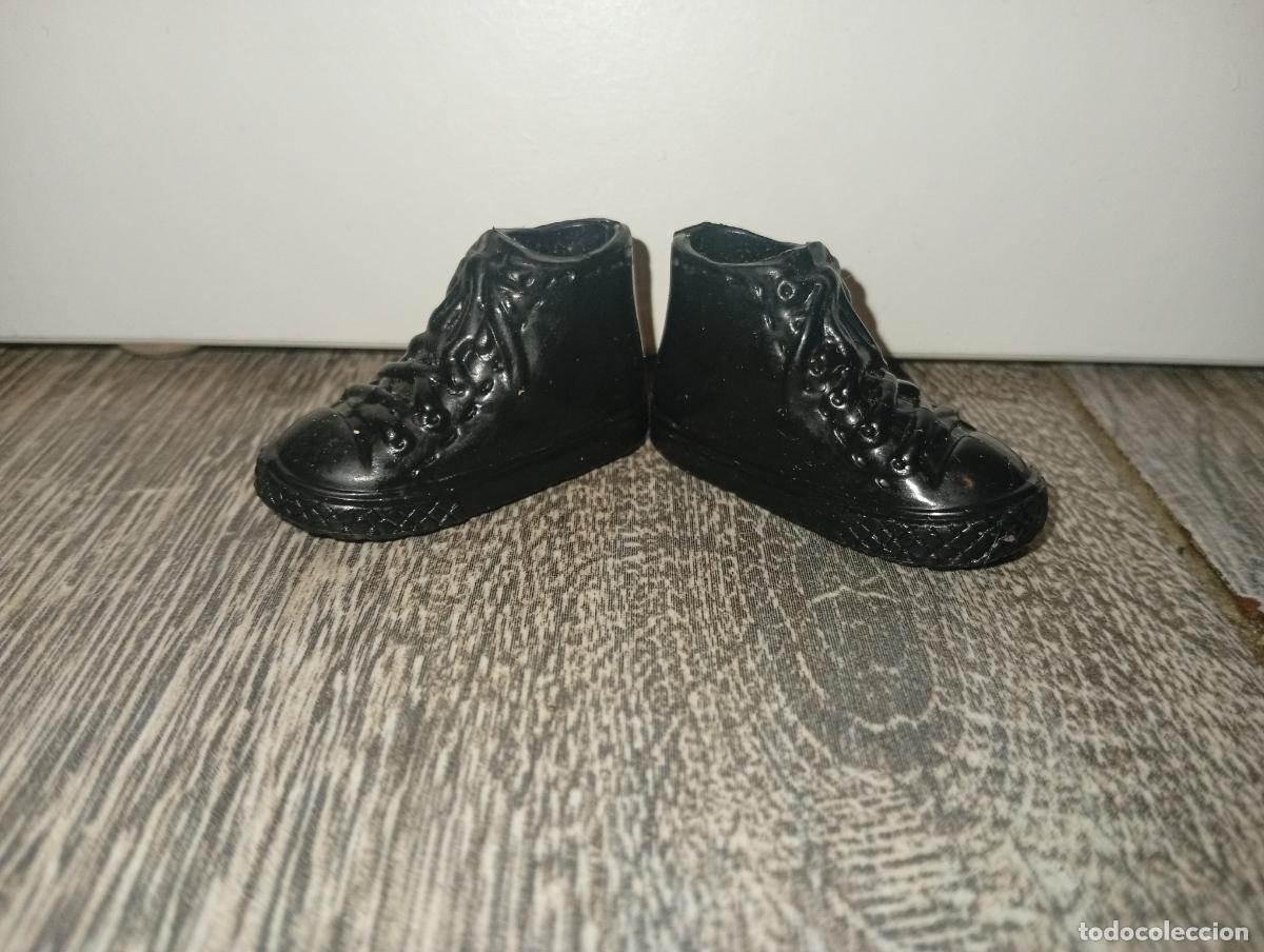 Barbie y Ken: Zapatos de mu&ntilde;eco Ken - Foto 1