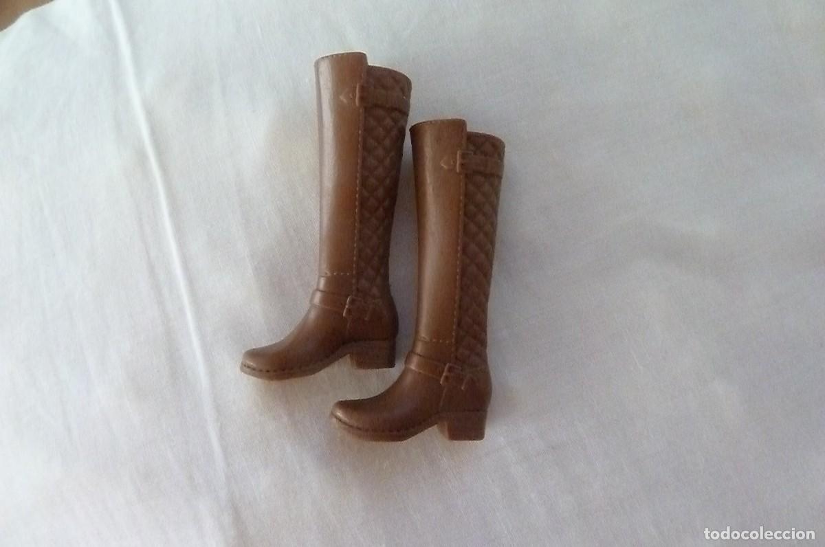 Barbie y Ken: Botas marr&oacute;n. Original Barbie - Foto 2