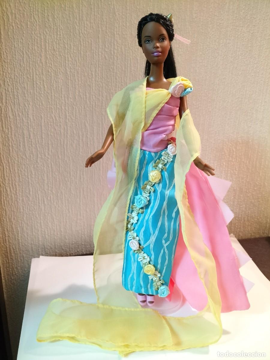 Barbie y Ken: Barbie con traje de Samoa de RBA - Foto 1