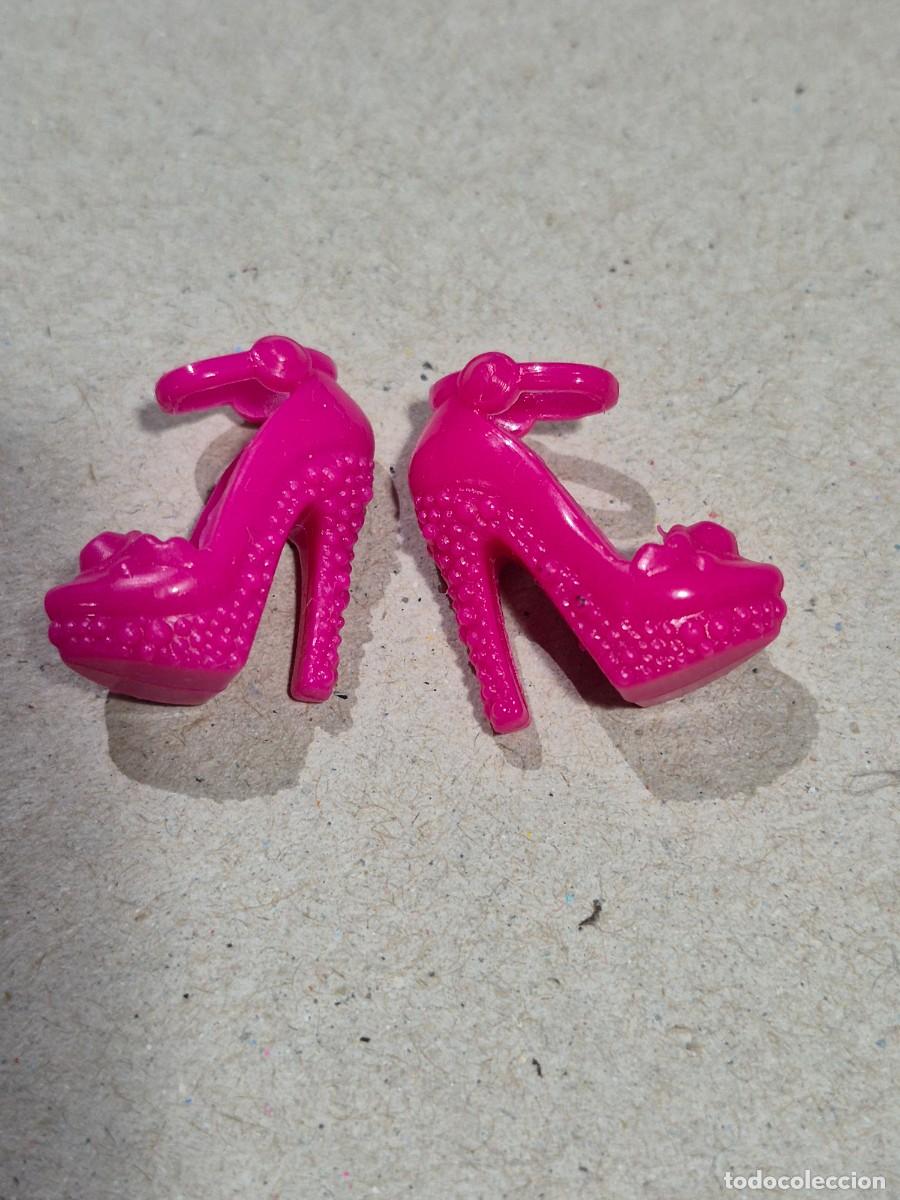 Barbie y Ken: Zapatos validos barbie - Foto 1