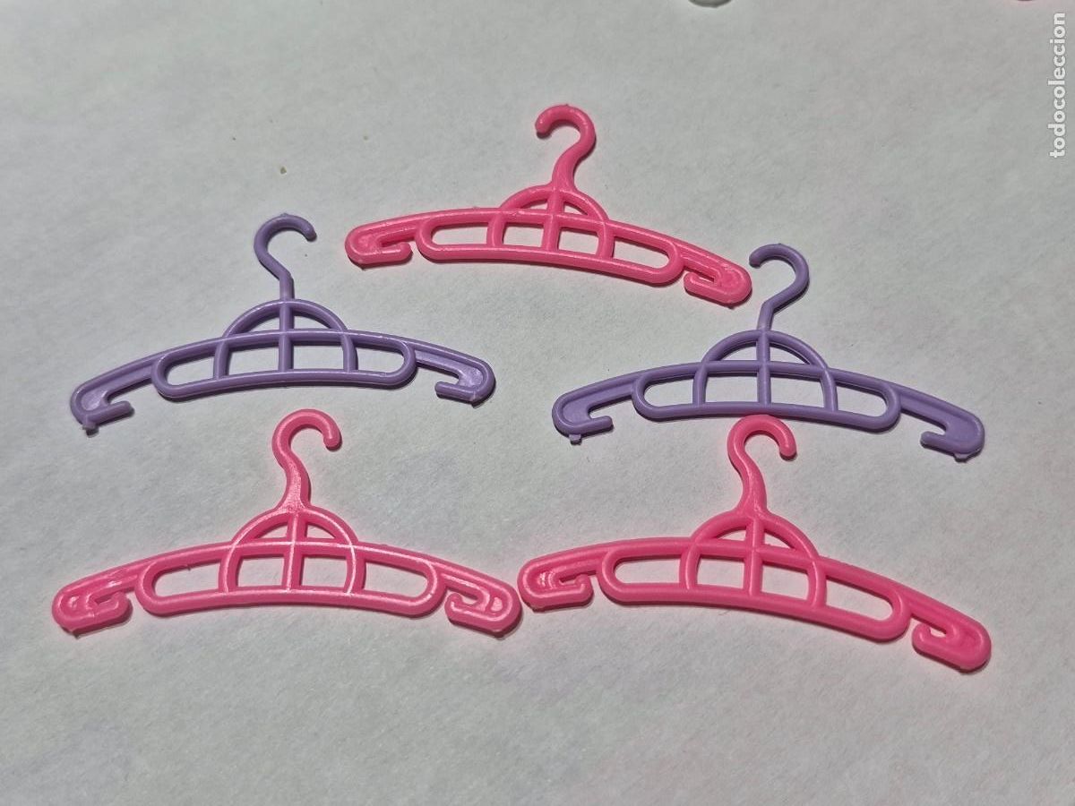 Barbie y Ken: Perchas barbie mattel - Foto 1