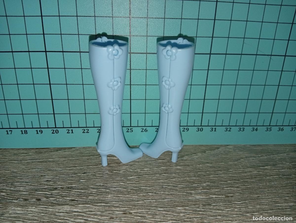 Barbie y Ken: Zapatos botas de mu&ntilde;eca Barbie - Foto 3