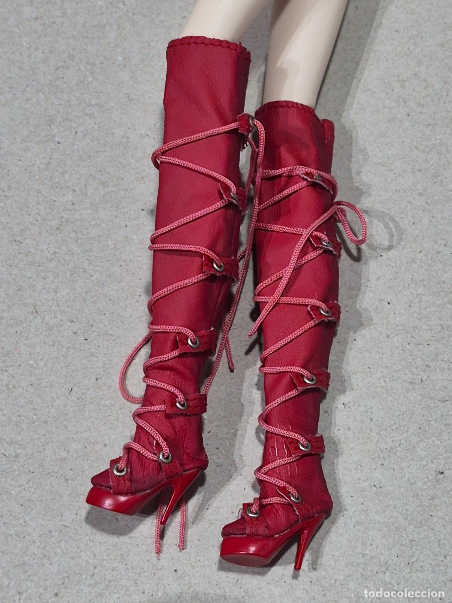 Barbie y Ken: Zapatos botas, fashion royalty, integrity