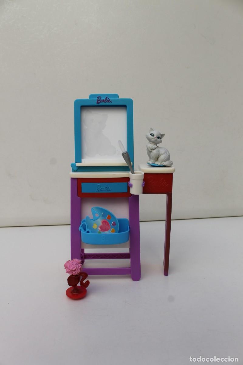 Barbie y Ken: BARBIE- CABALLETE DE PINTORA DE BARBIE.