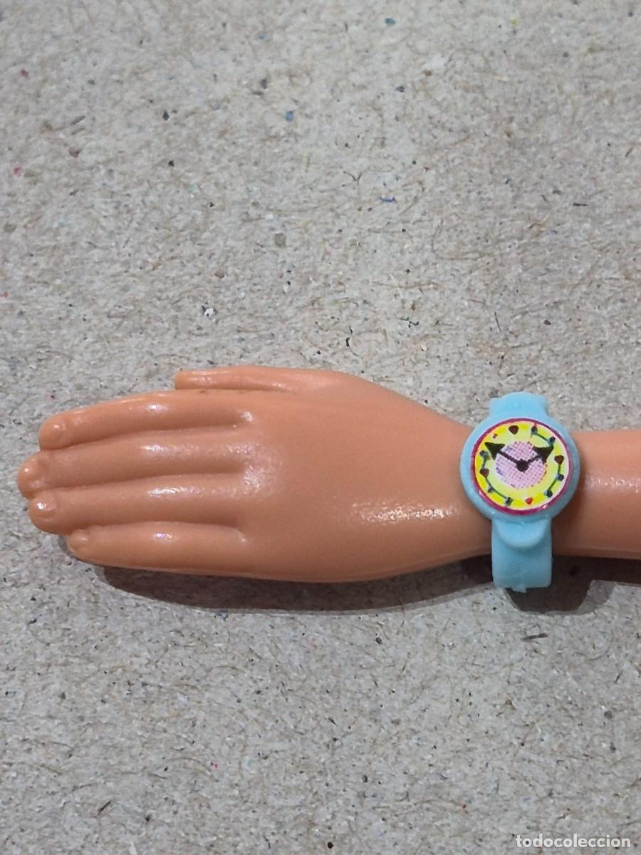 Barbie y Ken: Reloj de mu&ntilde;eca barbie. - Foto 1