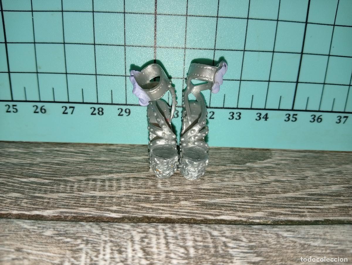 Barbie y Ken: Zapatos de mu&ntilde;eca Barbie - Foto 1