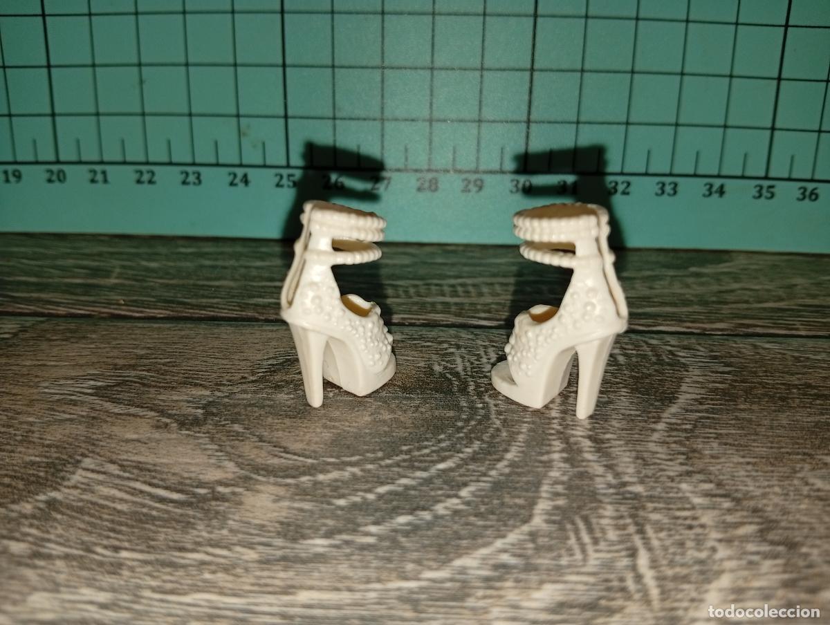 Barbie y Ken: Zapatos de mu&ntilde;eca Barbie - Foto 2