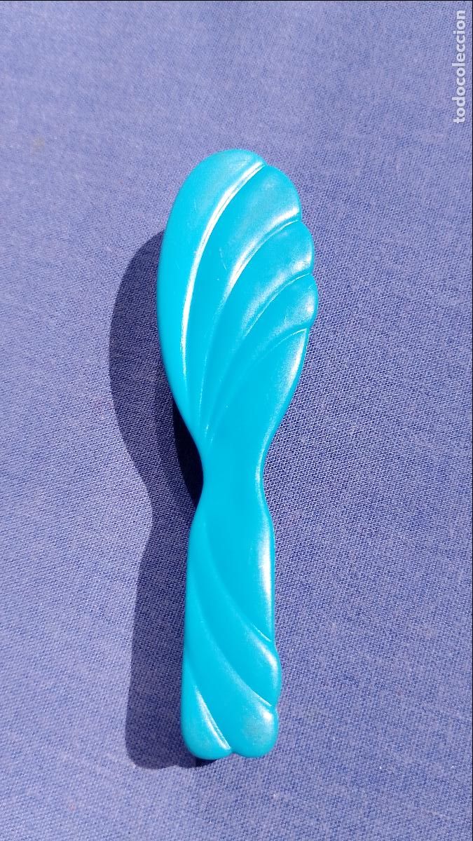 Barbie y Ken: Antiguo cepillo azul cielo original de mu&ntilde;eca Barbie de Mattel