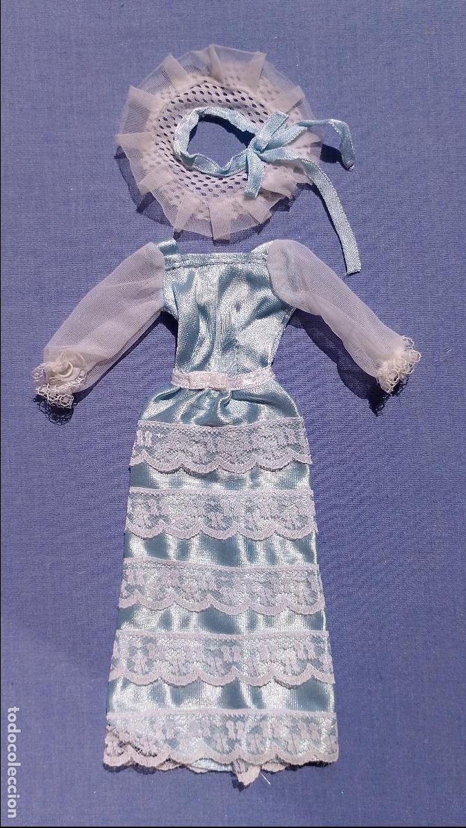 Barbie y Ken: Antiguo conjunto de ropa Versalles original de mu&ntilde;eca Barbie de Mattel Spain