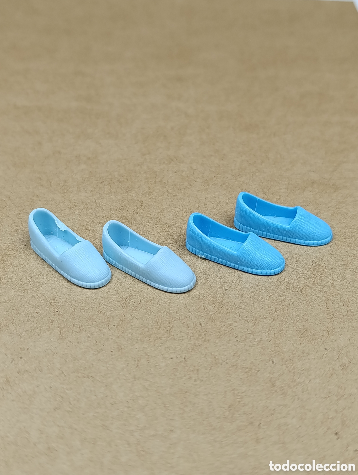 Barbie y Ken: Lote dos zapatillas azules barbie