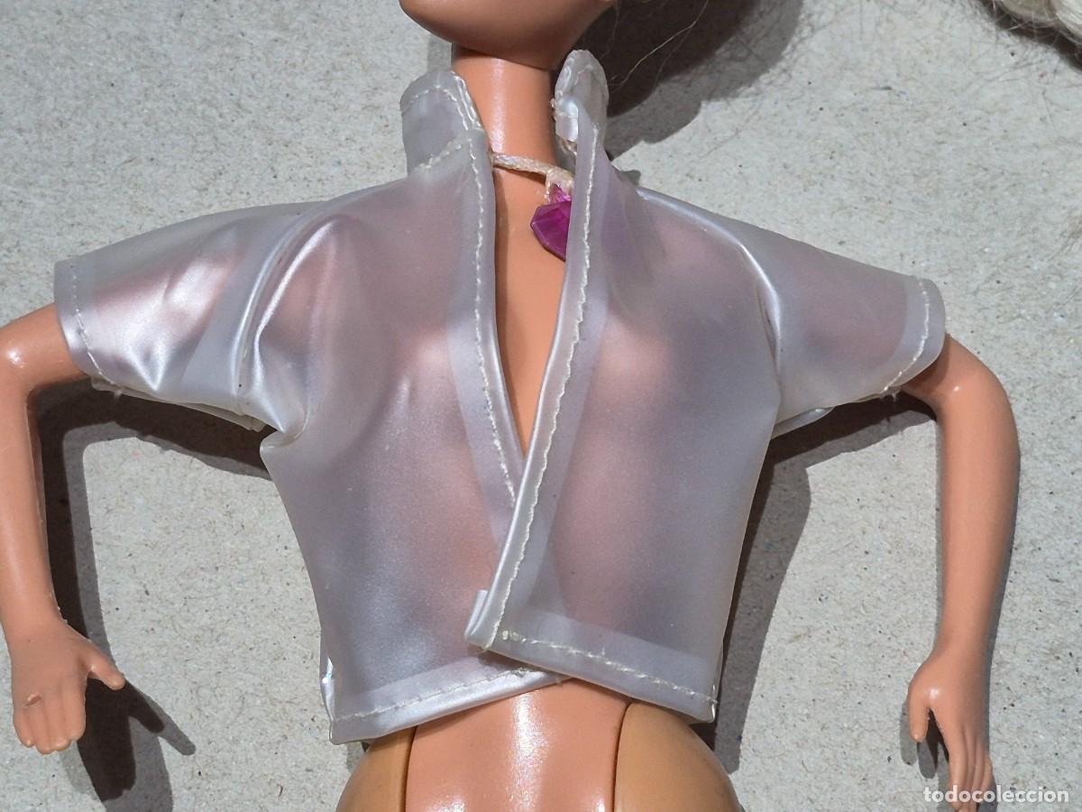 Barbie y Ken: Chaqueta transparente, Sindy y otras