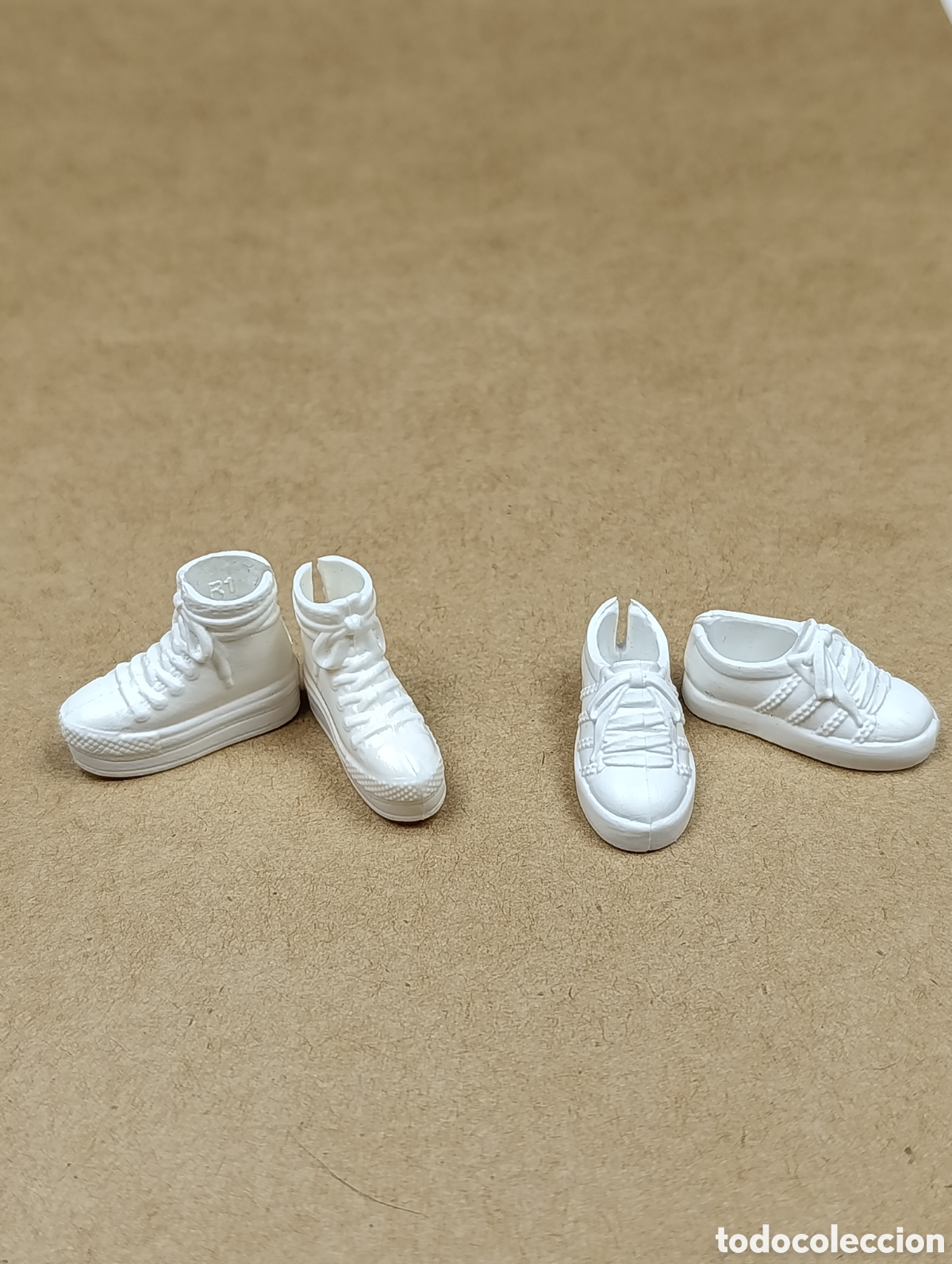 Barbie y Ken: Lote dos deportivas blancas Barbie