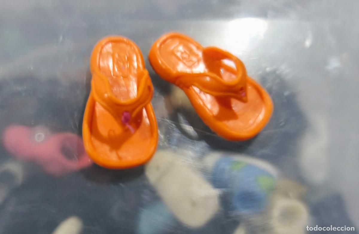 Barbie y Ken: ZAPATOS CHANCLAS de Mu&ntilde;eco Ken Novio Barbie