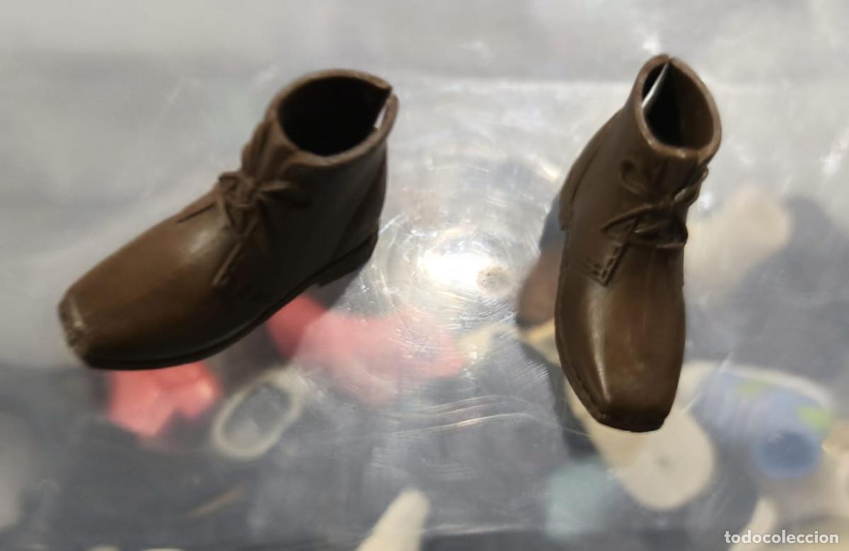 Barbie y Ken: ZAPATOS CHANCLAS de Mu&ntilde;eco Ken Novio Barbie