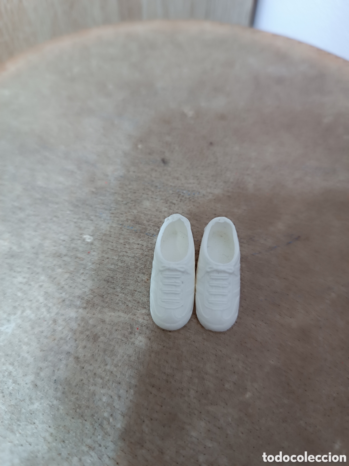 Barbie y Ken: Zapatillas mu&ntilde;eca Barbie