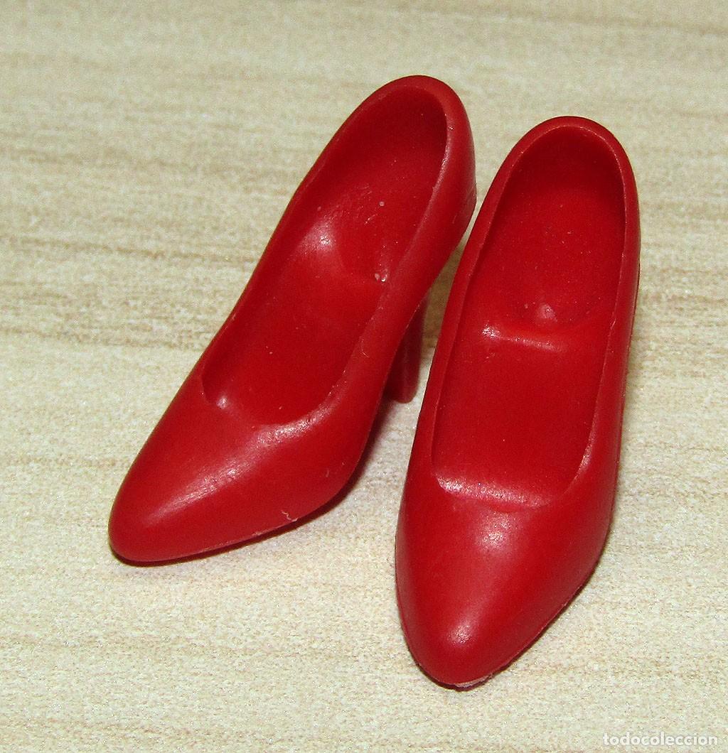 Barbie y Ken: ANTIGUO PAR DE ZAPATOS DE TAC&Oacute;N - ORIGINAL BARBIE CONGOST - ROJOS - A&Ntilde;OS 70/80