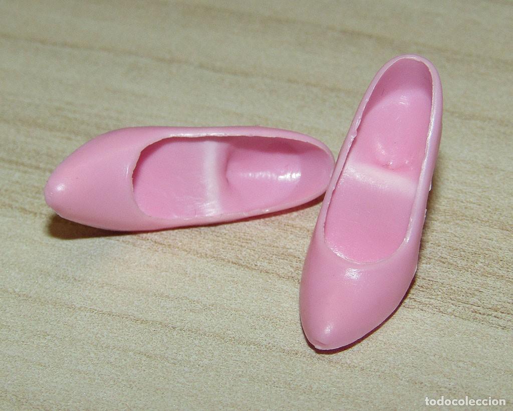 Barbie y Ken: ANTIGUO PAR DE ZAPATOS DE TAC&Oacute;N - ORIGINAL BARBIE CONGOST - ROSA CLARO PASTEL - A&Ntilde;OS 70/80