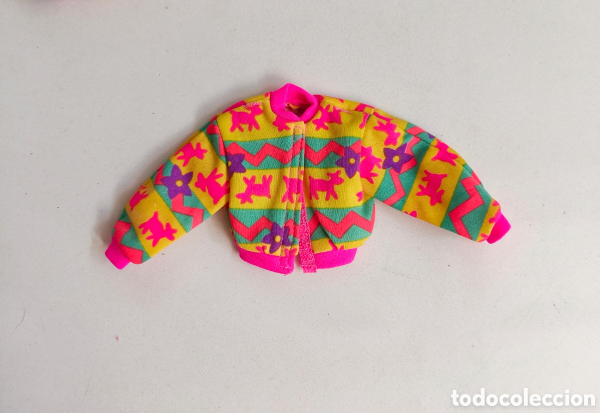 Barbie y Ken: Sindy Snow Adventure 1995 chaqueta abrigo nieve rosa fucsia, verde y amarilla Hasbro a&ntilde;os 90 Barbie