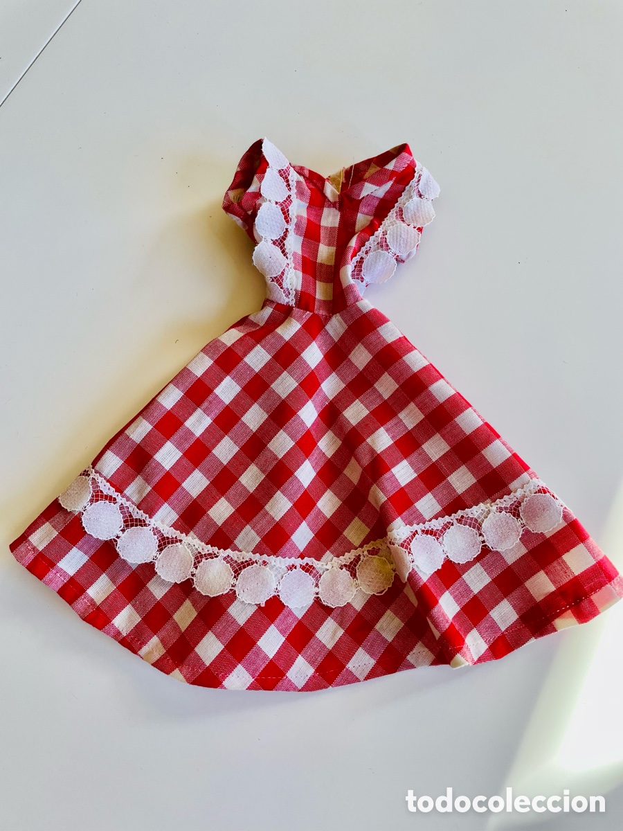 Barbie y Ken: Vestido vintage mu&ntilde;eca Barbie.
