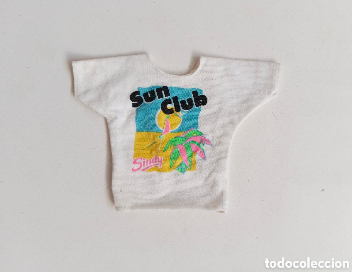 Barbie y Ken: Sindy Holiday 1992 camiseta blanca manga corta Sun club Hasbro a&ntilde;os 90 travel Barbie