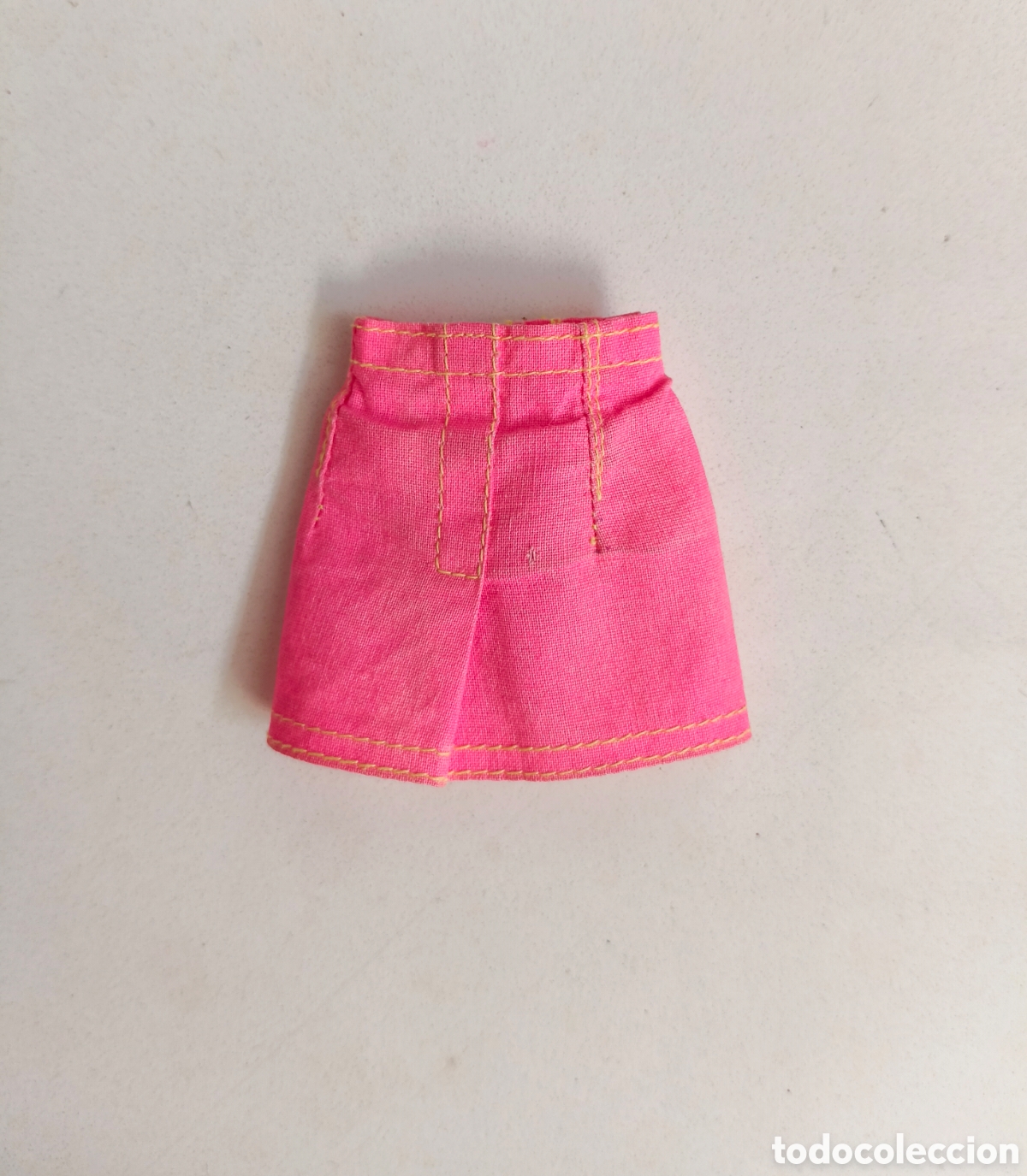 Barbie y Ken: Sindy Holiday 1992 falda corta rosa fucsia Hasbro a&ntilde;os 90 travel Barbie