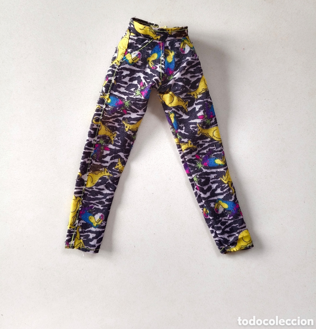 Barbie y Ken: Sindy Surprise Jeans 1993 pantal&oacute;n animal print blanco y negro, canguros amarillos Hasbro Barbie