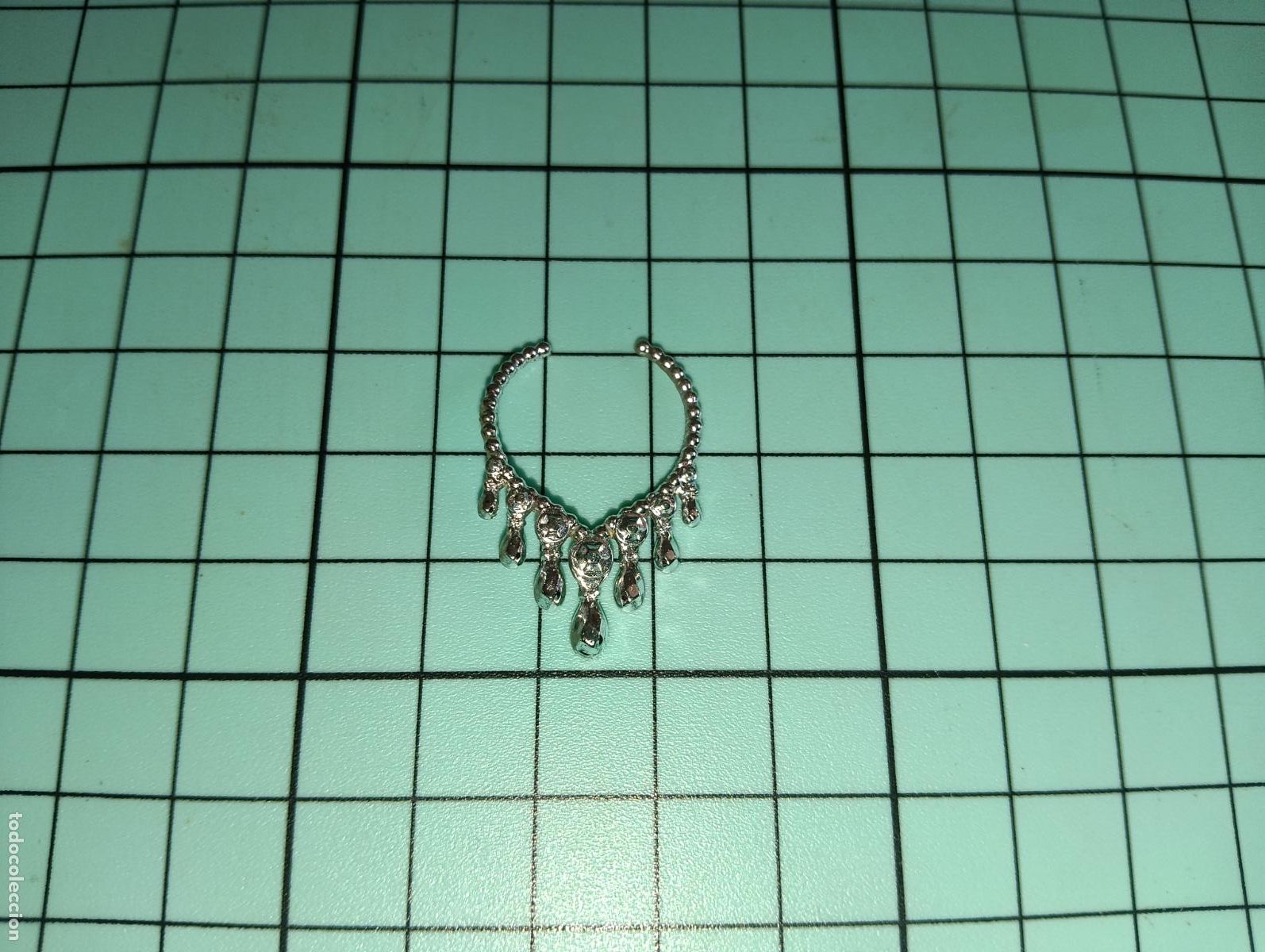Barbie y Ken: Collar de mu&ntilde;eca Barbie