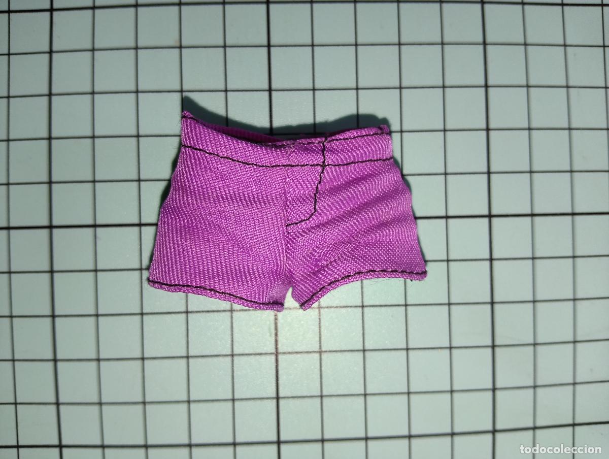 Barbie y Ken: Pantalon corto short de mu&ntilde;eca Barbie