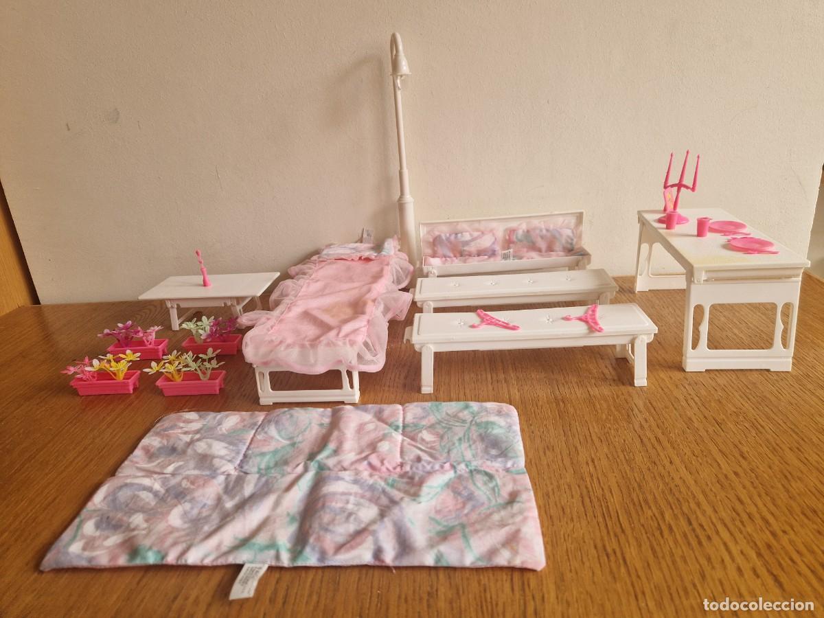 Barbie y Ken: MUEBLES Y ACCESORIOS DE LA CASA MALET&Iacute;N DE BARBIE. 1992