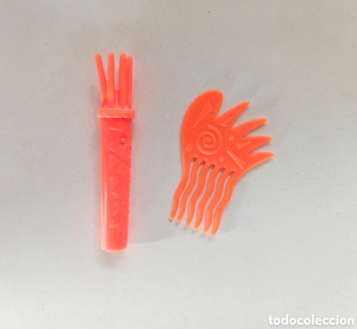 Barbie y Ken: Sindy Crimp And Bead 1994 accesorios pelo peine naranja Hasbro a&ntilde;os 90 Barbie