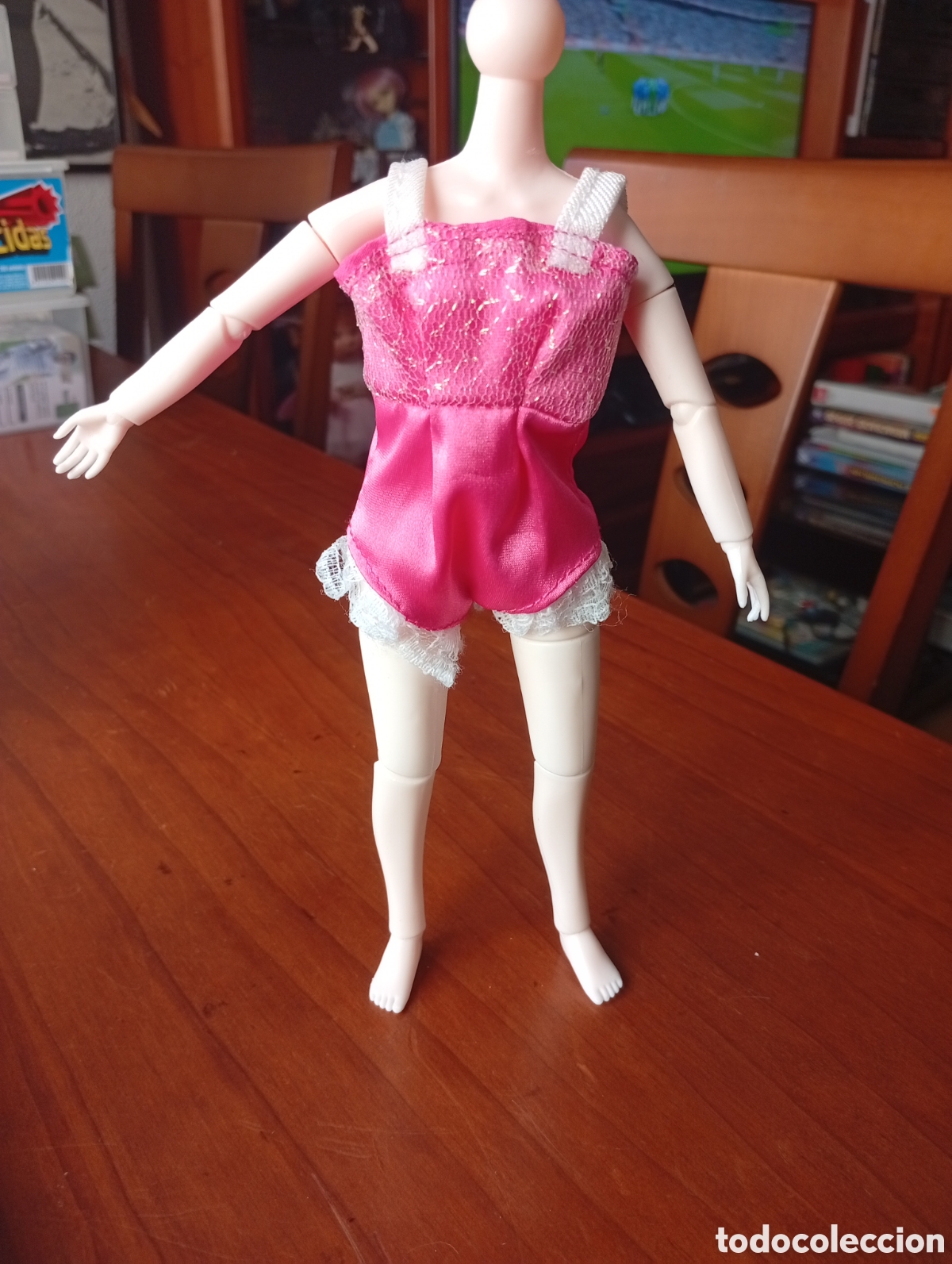 Barbie y Ken: MU&Ntilde;ECA BARBIE O SIMILAR BODY BA&Ntilde;ADOR MONO ROSA