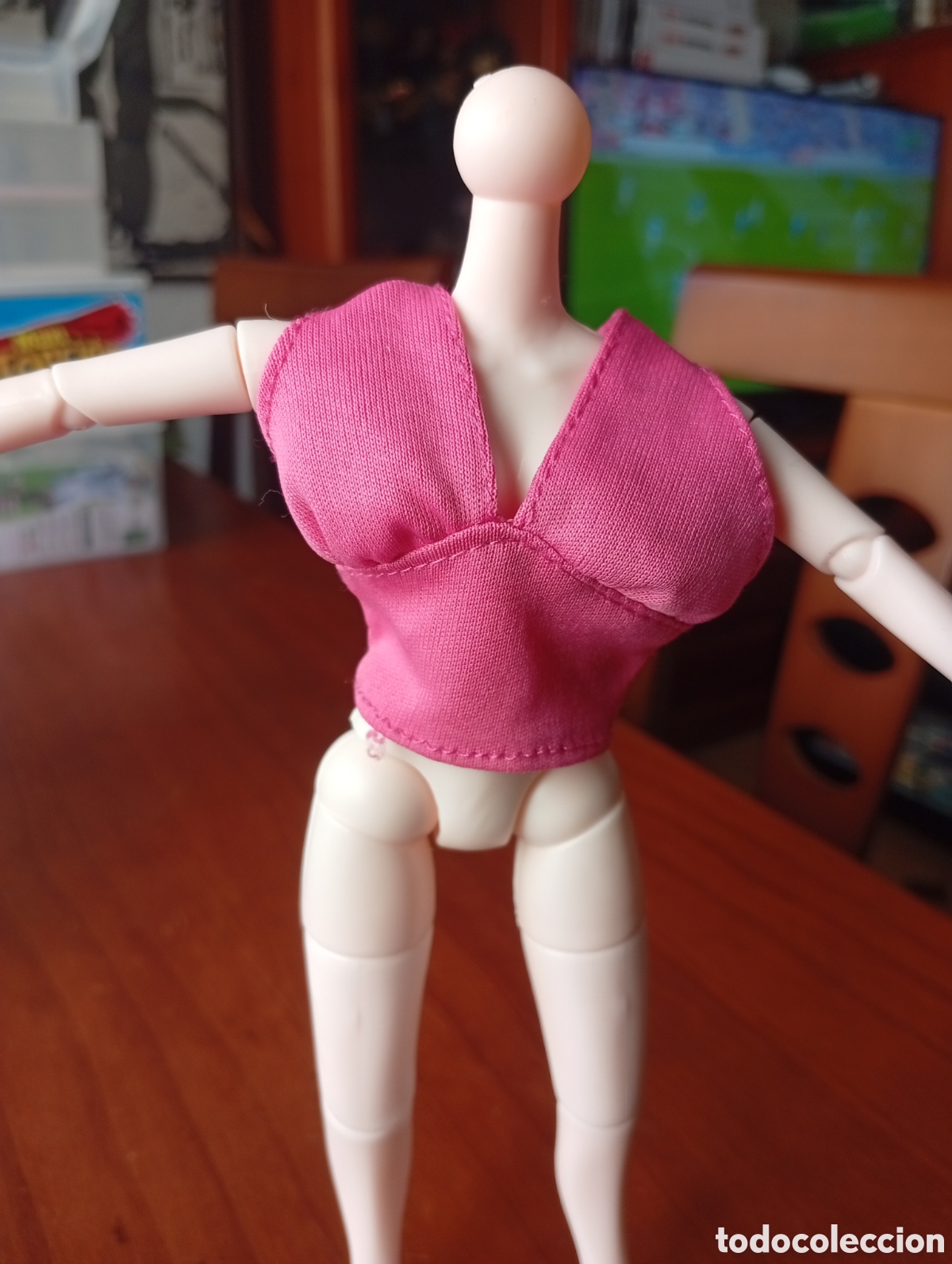 Barbie y Ken: MU&Ntilde;ECA BARBIE O SIMILAR TOP ROSA