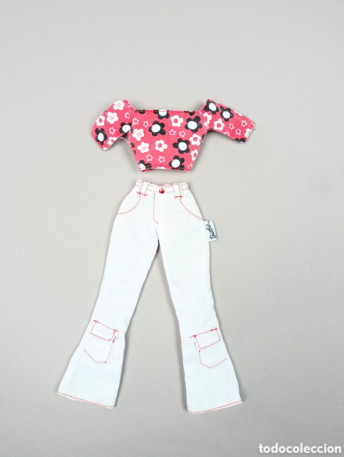 Barbie y Ken: Outfit Barbie vaqueros blancos