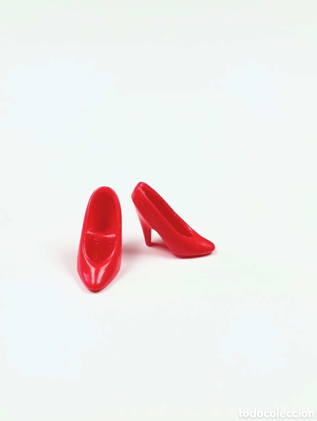 Barbie y Ken: Zapatos tac&oacute;n Barbie color rojo