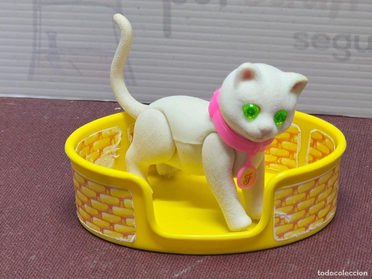Barbie y Ken: Gato Fluff Barbie a&ntilde;os 80 con su cama