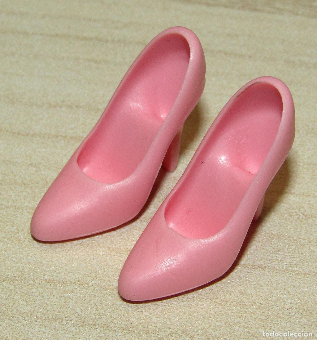 Barbie y Ken: ANTIGUO PAR DE ZAPATOS DE TAC&Oacute;N - ORIGINAL BARBIE CONGOST - ROSA CLARO PASTEL - A&Ntilde;OS 70/80
