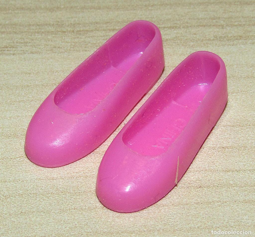 Barbie y Ken: ANTIGUO PAR DE ZAPATOS DE SKIPPER, LA HERMANA DE BARBIE - A&Ntilde;OS 70/80