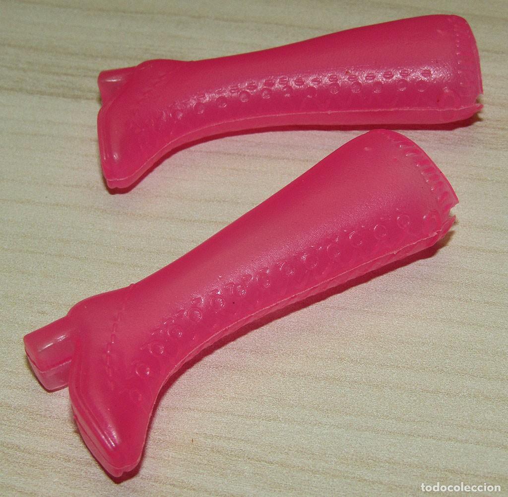 Barbie y Ken: ANTIGUO PAR DE BOTAS DE TAC&Oacute;N PARA MU&Ntilde;ECA BARBIE O SIMILAR - ROSAS - A&Ntilde;OS 60/70