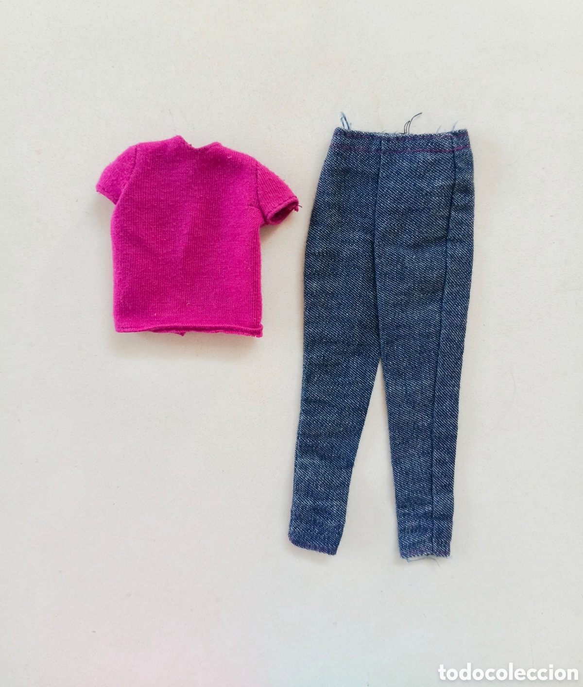 Barbie y Ken: Barbie 1983 Fashion Play 1983 #7193 ropa conjunto camiseta morada, pantalon vaquero jeans a&ntilde;os 80