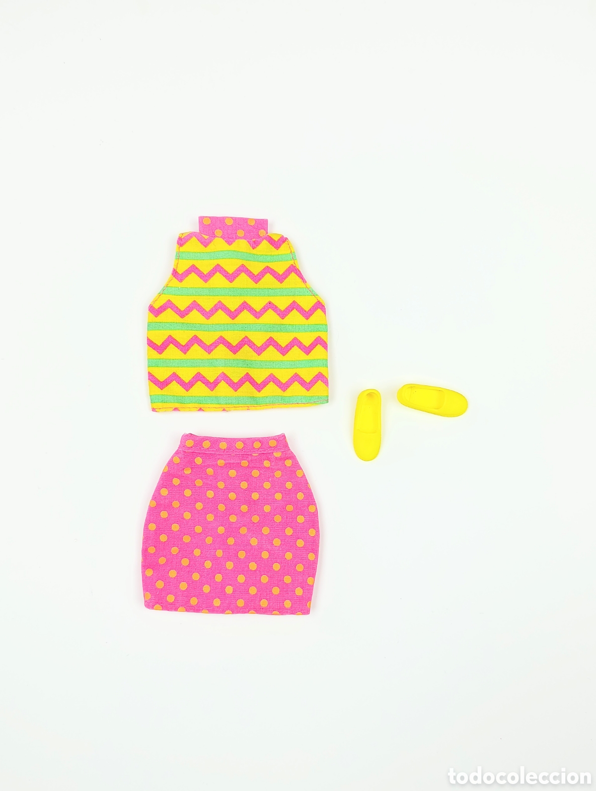 Barbie y Ken: Barbie great weekend fashions camiseta y falda estampadas